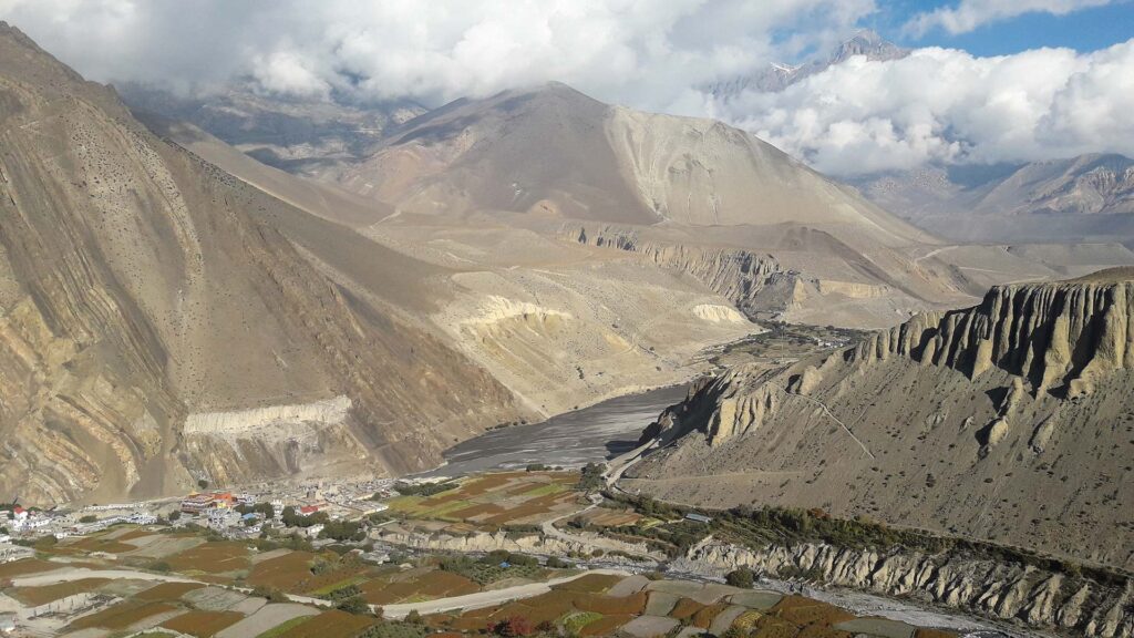 Trekking in Mustang